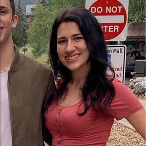 Meet your Posher, Megan